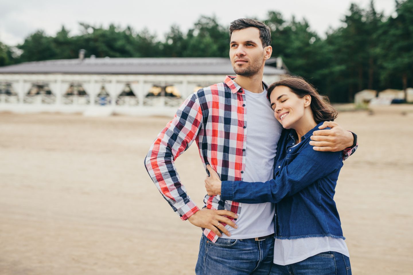 15 Definitive Signs You’re With a Good Man Worth Holding Onto