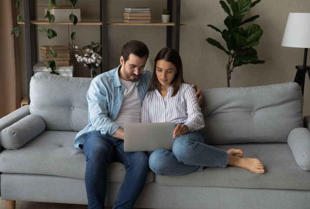 10 Clear Signs of a Serious Relationship – blissfulties